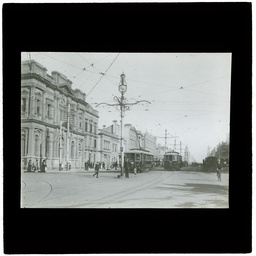 Development of Adelaide 1839-1914: series of lantern slides.
