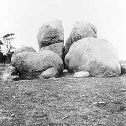 Outcrop of granite rocks at Tailem Bend