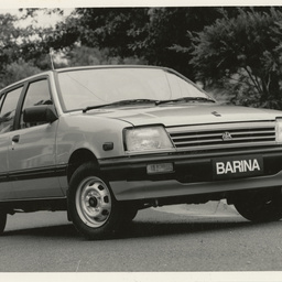 Photographs relating to Messenger Press : cars