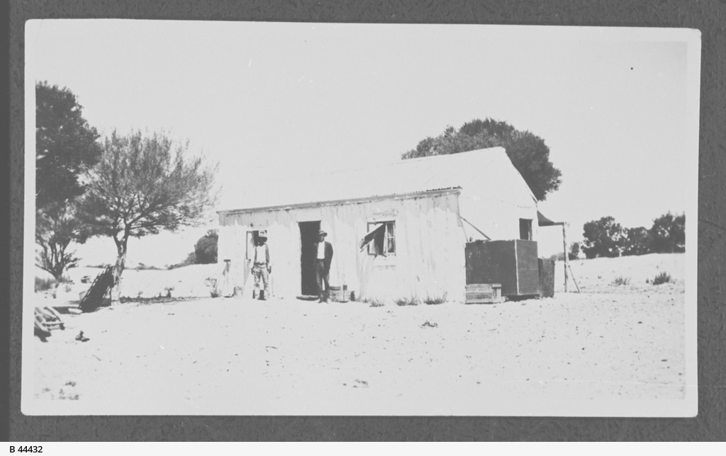"Vine Cottage", Roxby Downs • Photograph • State Library of South Australia