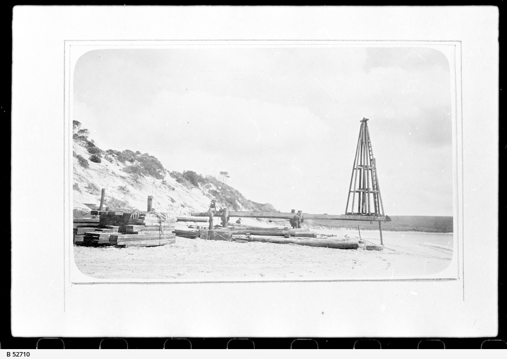 Construction, Kangaroo Island • Photograph • State Library of South