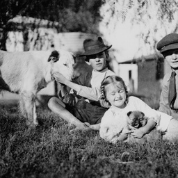 Children at Oodnadatta