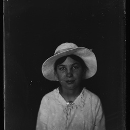 Collection of photographs taken around Adelaide by Theo Bachmann