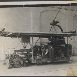 Rail grinder vehicle