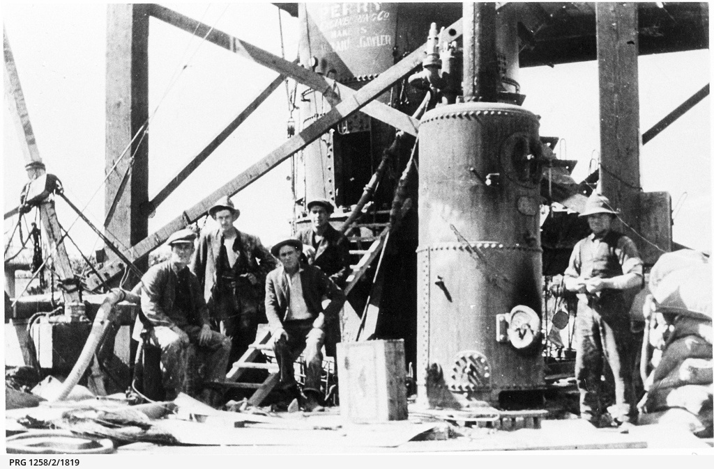 Erection of boiler during bridge construction at Murray Bridge