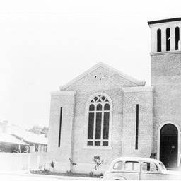 Berri Methodist Church with bell tower