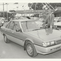 Photographs relating to Messenger Press : cars