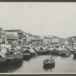 Boats on Singapore River.