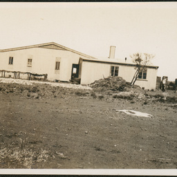 Buildings at Bulgunnia Station