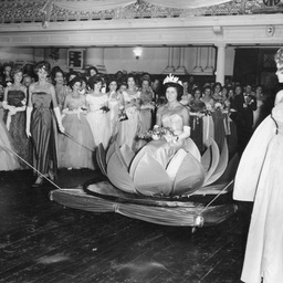 Crowing of the ball queen
