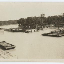 Barges at lock 2, Murray River