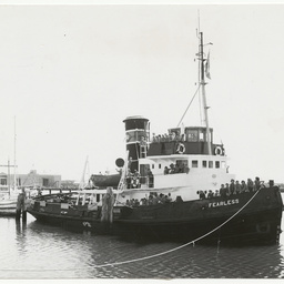 Photographs relating to Messenger Press : Boats, ships and yachts