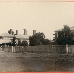 Post Office and Eureka Hotel, Redhill