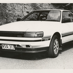 Photographs relating to Messenger Press : cars