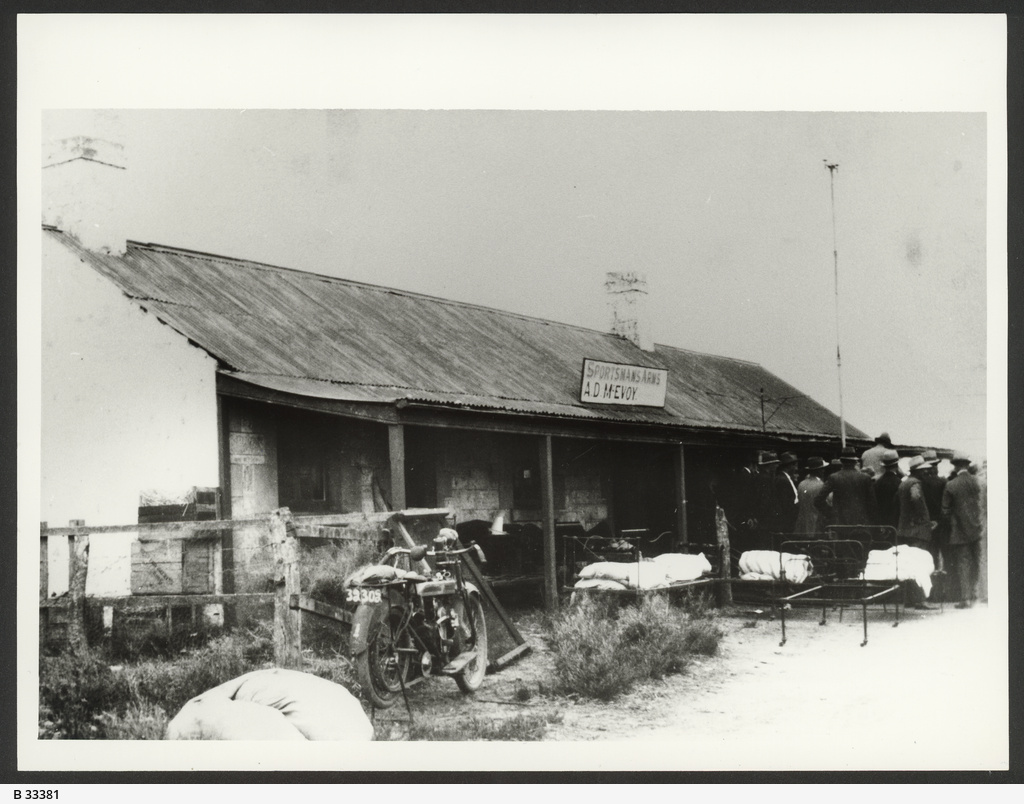 Sportsman's Arms Hotel • Photograph • State Library of South Australia