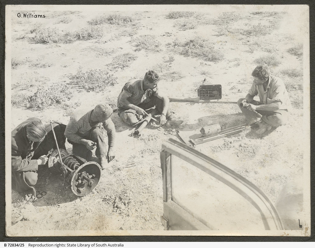 Gearbox trouble near Pandie Pandie • Photograph • State Library of