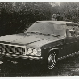 Photographs relating to Messenger Press : cars