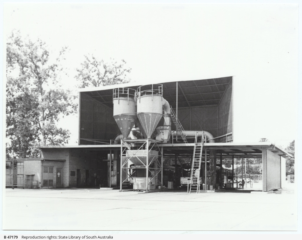Hackney Bus Depot • Photograph • State Library of South Australia