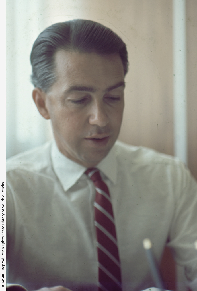 Don Dunstan • Photograph • State Library of South Australia Don Dunstan • Photograph • State Library of South Australia