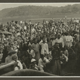 Spectators at Bima.