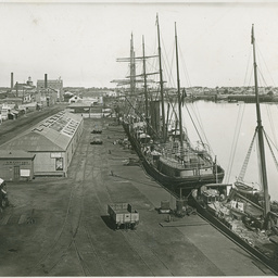 Shipping, Port Adelaide