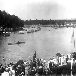 Henley on Torrens regatta, Adelaide