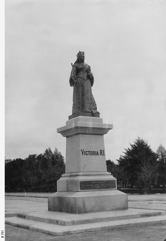 Queen Victoria Statue, Adelaide • Photograph • State Library of South