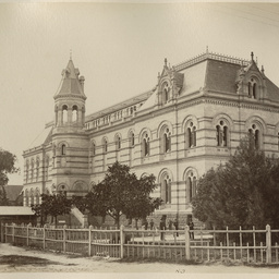 Adelaide and the Adelaide Hills: album of views