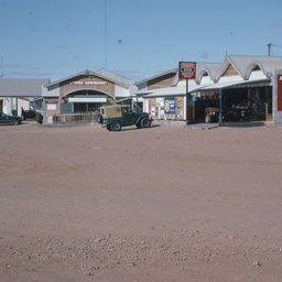 Main street of Andamooka.