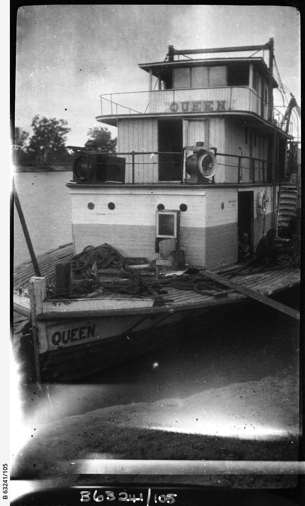 River boat 'Queen' • Photograph • State Library of South Australia