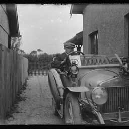 Collection of photographs taken around Adelaide by Theo Bachmann