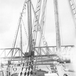 Schooner Reliance arrived at Murray Bridge Wharf