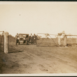 Border gate between Queensland and South Australia