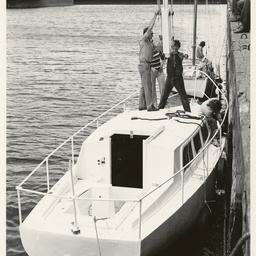 Photographs relating to Messenger Press : Boats, ships and yachts