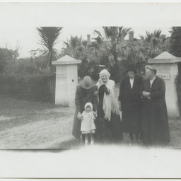 Four generations by the Wittunga farm front gate