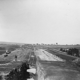Happy Valley Reservoir : Main embankment