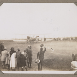 Vickers Vimy arrival at Darwin.