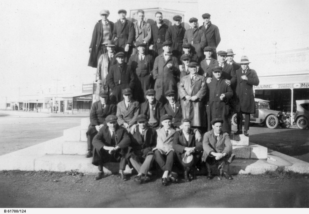 Touring in S.A. and Victoria Camperdown • Photograph • State Library