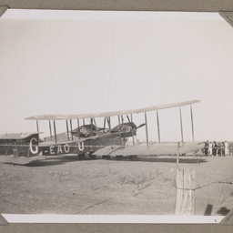 Vickers Vimy arrival at Darwin.