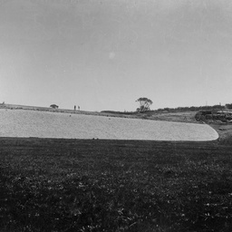 Happy Valley Reservoir : Main embankment