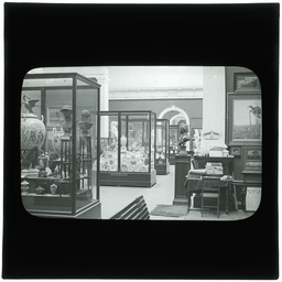 Development of Adelaide 1839-1914: series of lantern slides.