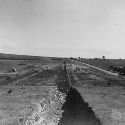 Happy Valley Reservoir : Main embankment