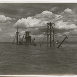 Colin James Ellis, World War II photograph album, Darwin.