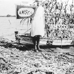 Prize winning decorated small rowboat Muriel at Tailem Bend Regatta