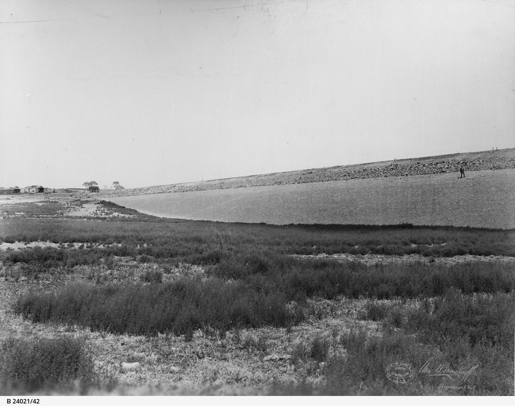 Happy Valley Reservoir Main embankment • Photograph • State Library