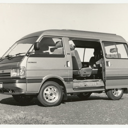 Photographs relating to Messenger Press : cars