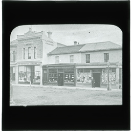 Development of Adelaide 1839-1914: series of lantern slides.