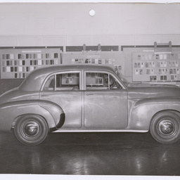Project 320 vehicle with proposed sill moulding.