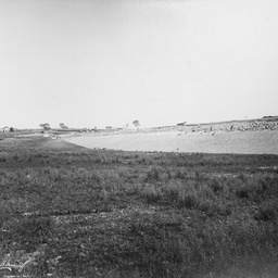 Happy Valley Reservoir : Main embankment