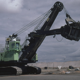 Excavator at Leigh Creek coal fields.